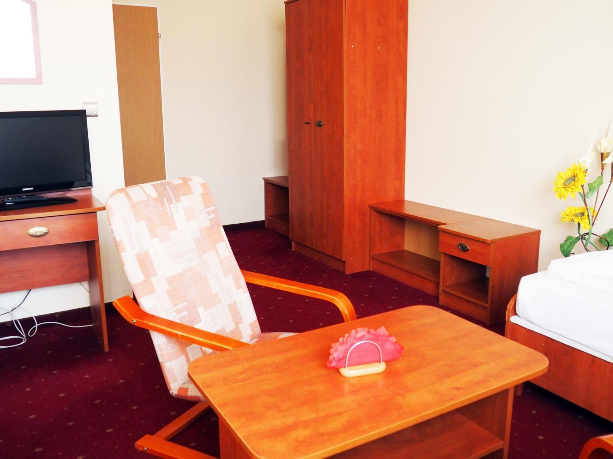 Hotel Jan Zgorzelec Habitación foto