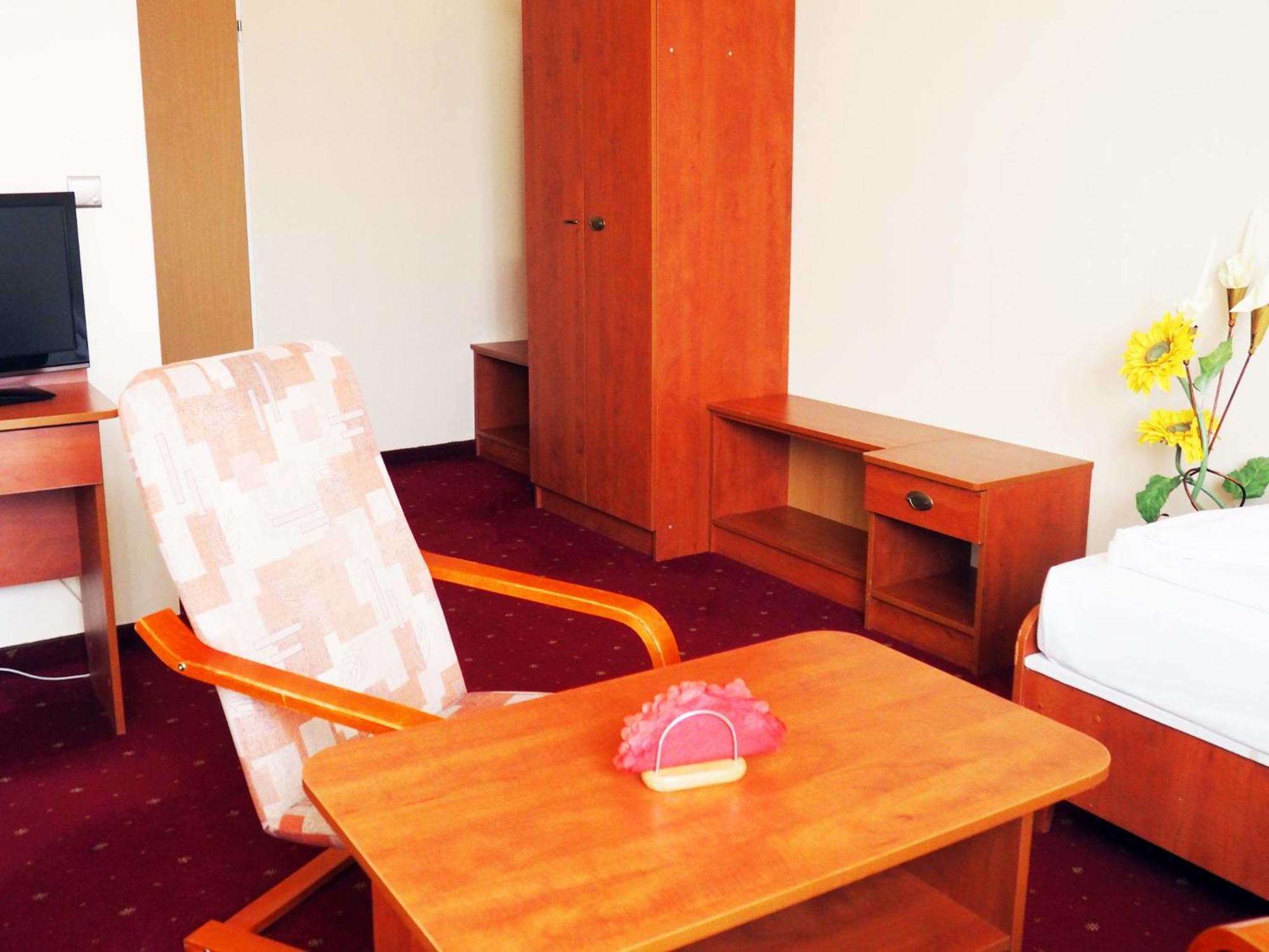 Hotel Jan Zgorzelec Habitación foto